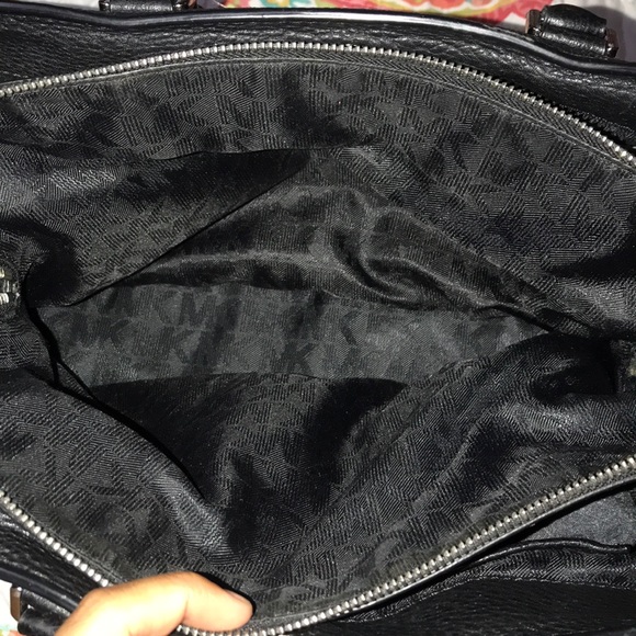 Micheal Kors handbag - Picture 6 of 12